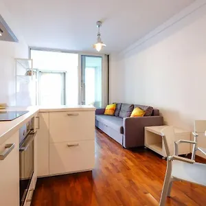 Cozy With Spacious Veranda Milano